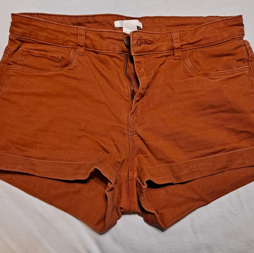 H&M rusty orange brown shorts